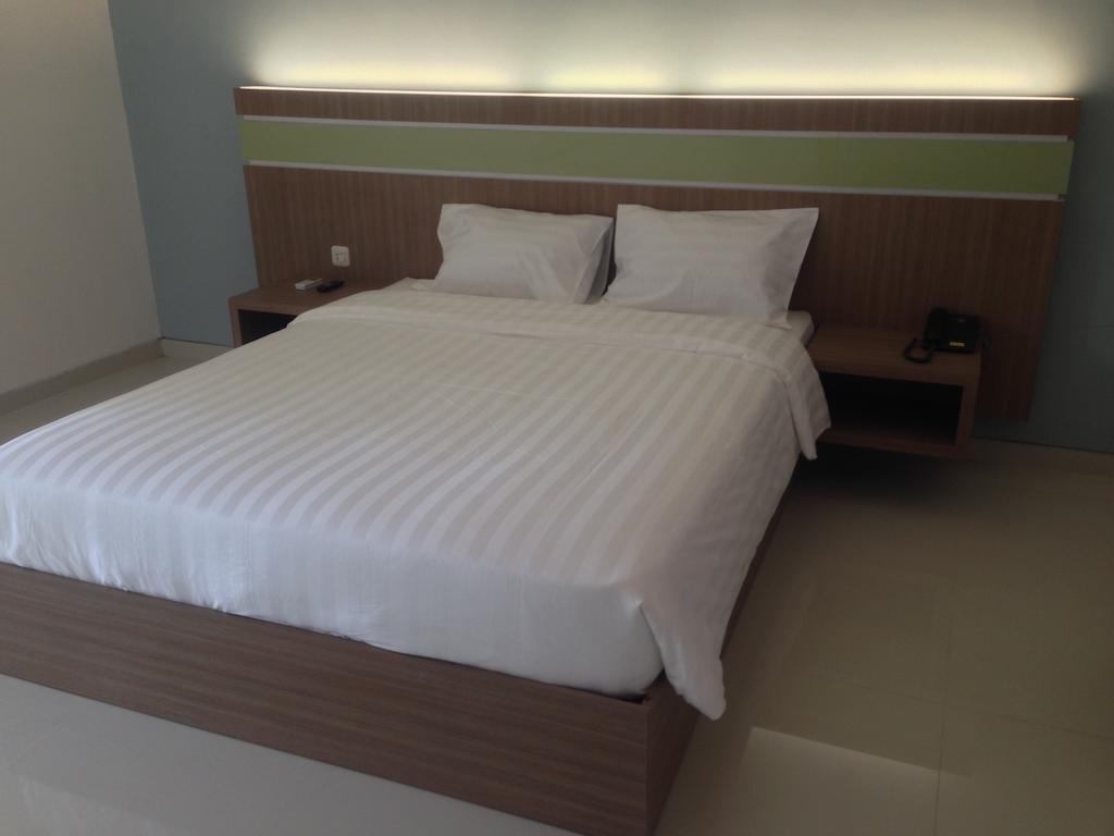 Rumah Cassa Guest House Surabaya Camera foto