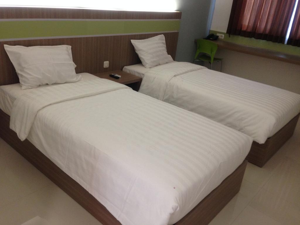 Rumah Cassa Guest House Surabaya Camera foto
