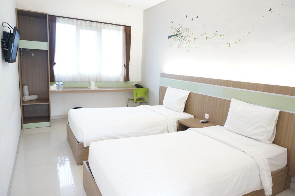 Rumah Cassa Guest House Surabaya Camera foto