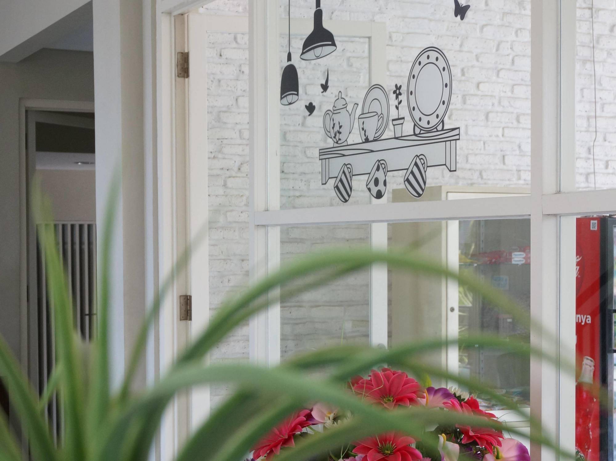 Rumah Cassa Guest House Surabaya Esterno foto